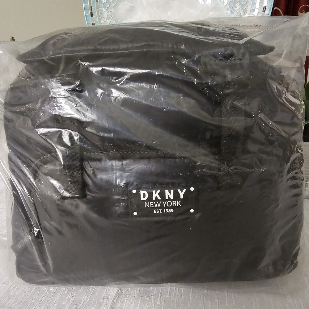 DKNY Underground Collection Backpack-Black - New with Tags ***NWT*** - Picture 8 of 9